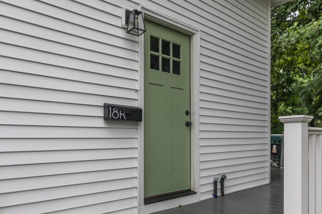 18 Brook Street, Derry, NH 03038