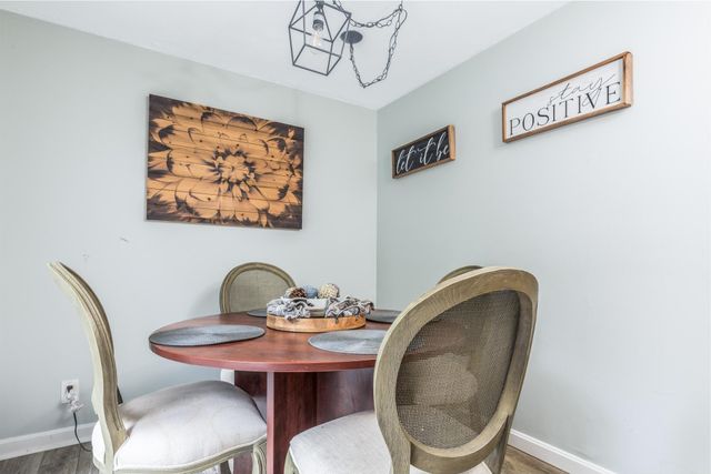 18 Brook Street, Derry, NH 03038