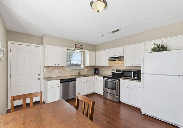 23827 Lestergate Drive, Spring, TX 77373