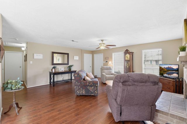 23827 Lestergate Drive, Spring, TX 77373