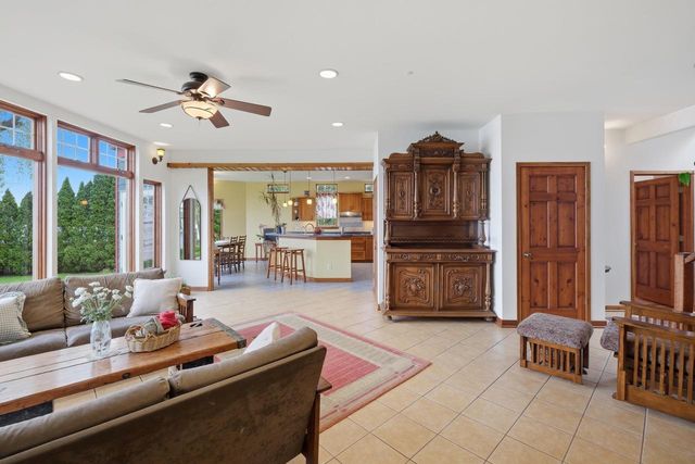 1904 Barber Drive, Stoughton, WI 53589