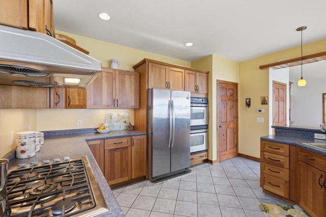 1904 Barber Drive, Stoughton, WI 53589