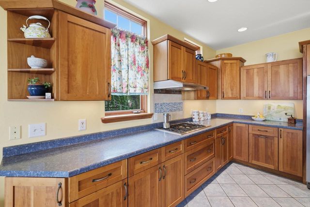 1904 Barber Drive, Stoughton, WI 53589