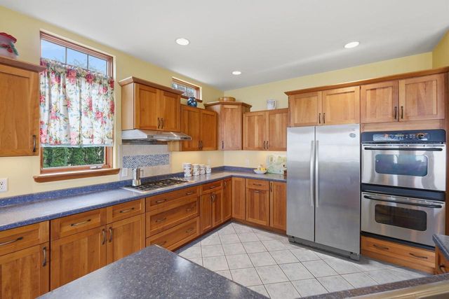 1904 Barber Drive, Stoughton, WI 53589