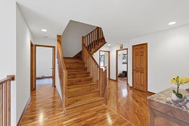 1904 Barber Drive, Stoughton, WI 53589