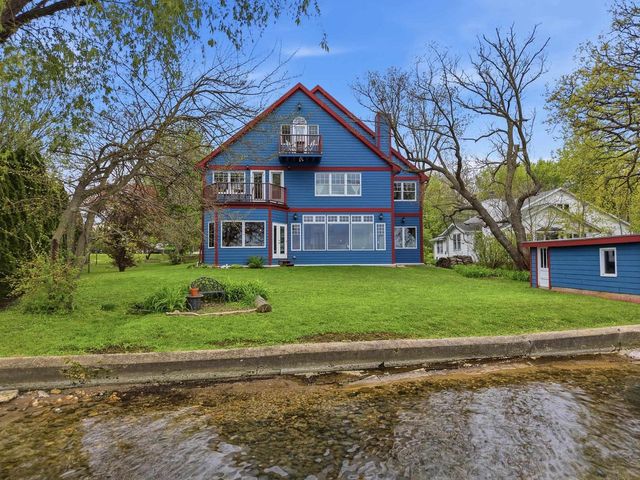 1904 Barber Drive, Stoughton, WI 53589