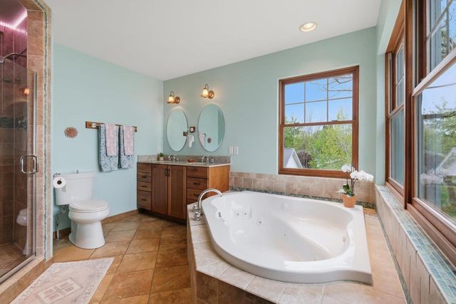 1904 Barber Drive, Stoughton, WI 53589