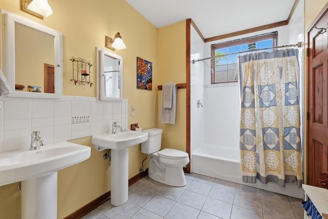 1904 Barber Drive, Stoughton, WI 53589