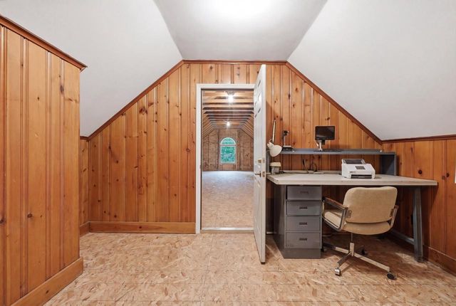 1904 Barber Drive, Stoughton, WI 53589