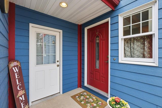 1904 Barber Drive, Stoughton, WI 53589