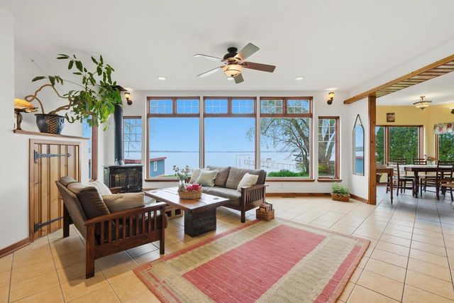 1904 Barber Drive, Stoughton, WI 53589