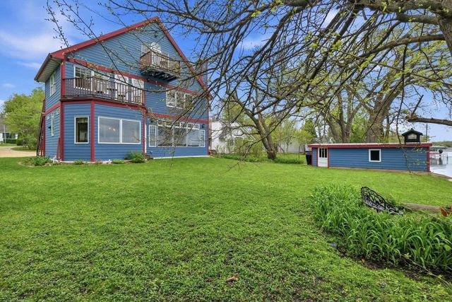 1904 Barber Drive, Stoughton, WI 53589