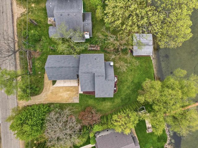 1904 Barber Drive, Stoughton, WI 53589