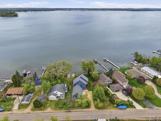 1904 Barber Drive, Stoughton, WI 53589