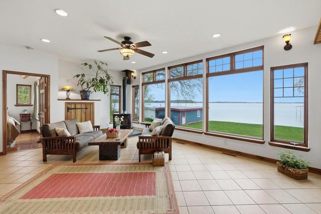1904 Barber Drive, Stoughton, WI 53589