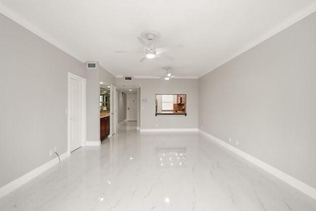220 Lake Drive 206, Palm Beach Shores, FL 33404