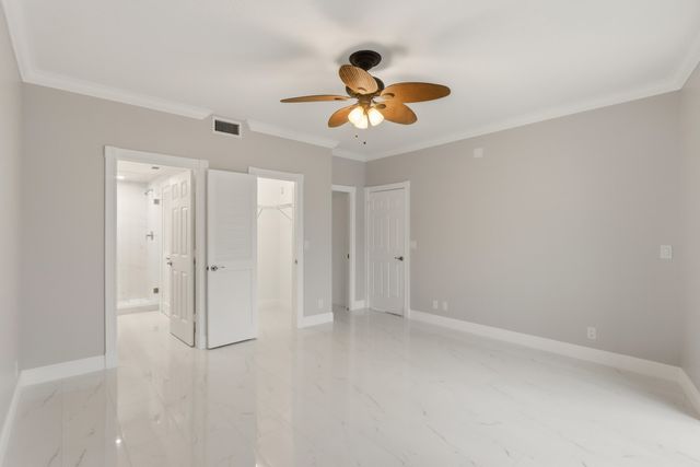 220 Lake Drive 206, Palm Beach Shores, FL 33404