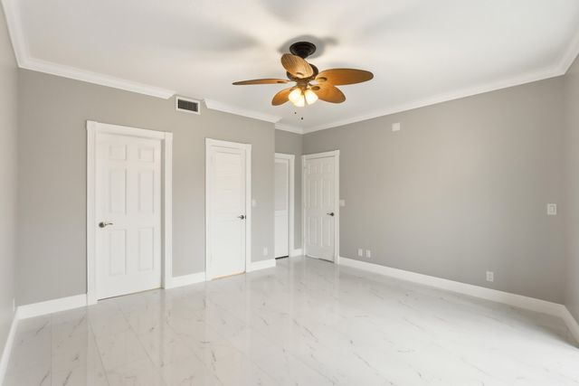 220 Lake Drive 206, Palm Beach Shores, FL 33404