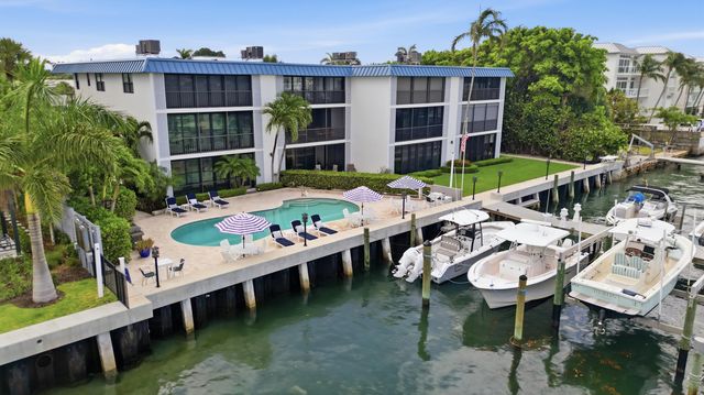 220 Lake Drive 206, Palm Beach Shores, FL 33404