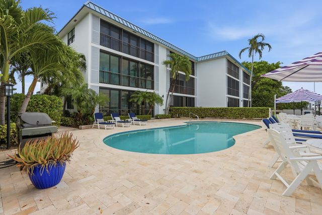 220 Lake Drive 206, Palm Beach Shores, FL 33404