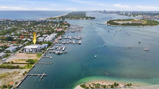 220 Lake Drive 206, Palm Beach Shores, FL 33404