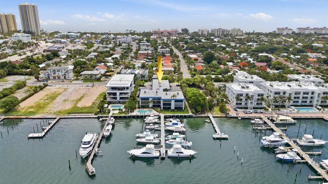 220 Lake Drive 206, Palm Beach Shores, FL 33404