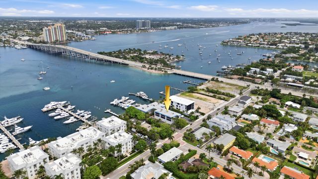220 Lake Drive 206, Palm Beach Shores, FL 33404