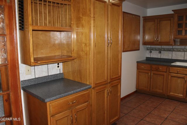 9201 MOUNT SHASTA Drive, El Paso, TX 79924