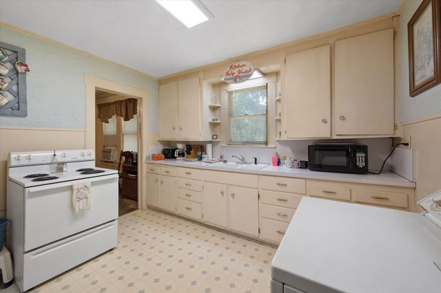 110 Woodland Avenue, Corsicana, TX 75110
