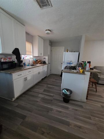 1518 Wentwood Drive, Pasadena, TX 77504