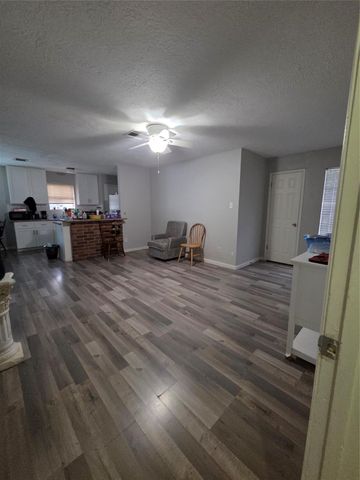 1518 Wentwood Drive, Pasadena, TX 77504