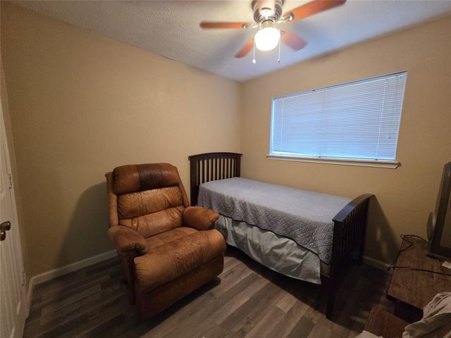 1518 Wentwood Drive, Pasadena, TX 77504