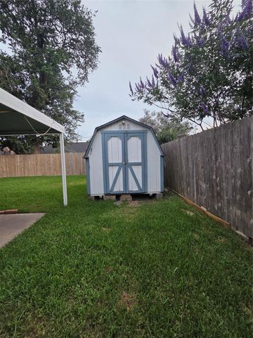 1518 Wentwood Drive, Pasadena, TX 77504
