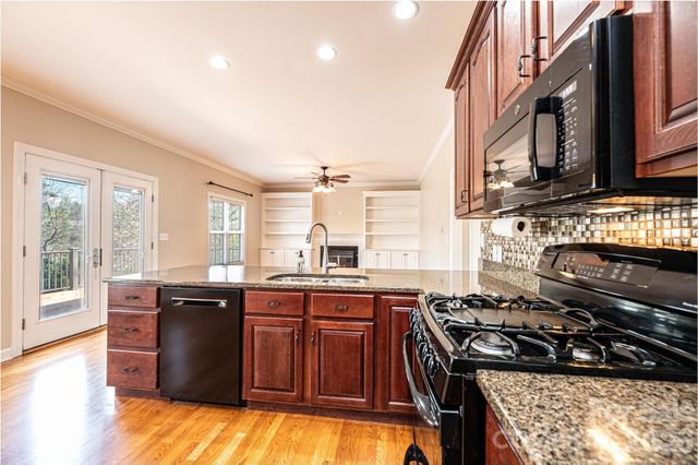 4726 Crystal Falls Avenue, Hickory, NC 28601