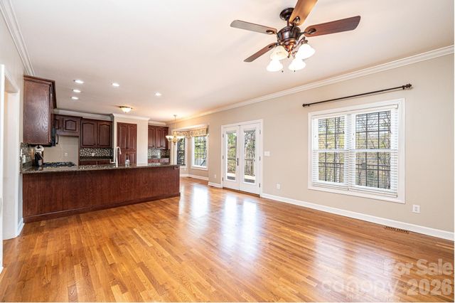 4726 Crystal Falls Avenue, Hickory, NC 28601