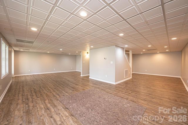 4726 Crystal Falls Avenue, Hickory, NC 28601