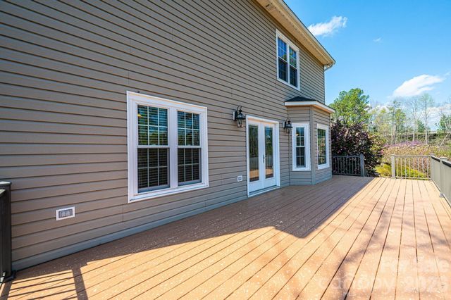 4726 Crystal Falls Avenue, Hickory, NC 28601