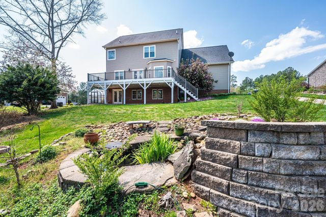 4726 Crystal Falls Avenue, Hickory, NC 28601