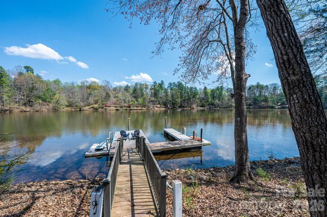4726 Crystal Falls Avenue, Hickory, NC 28601