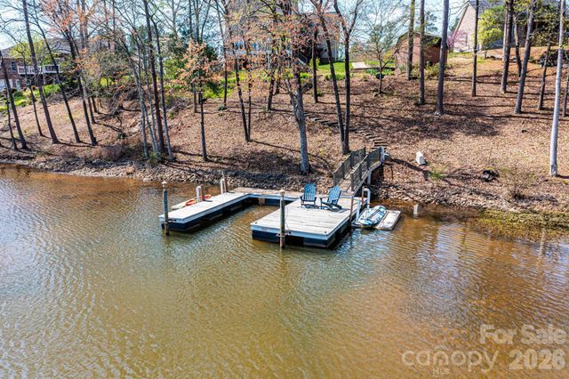 4726 Crystal Falls Avenue, Hickory, NC 28601