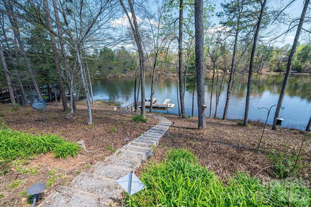 4726 Crystal Falls Avenue, Hickory, NC 28601
