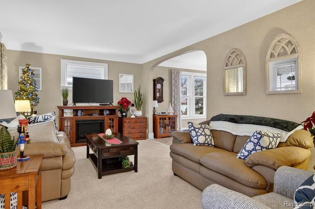 447 Maple Street, Wyandotte, MI 48192