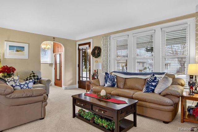 447 Maple Street, Wyandotte, MI 48192