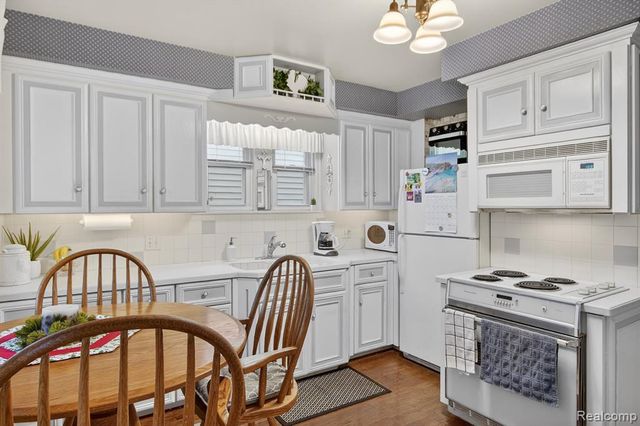 447 Maple Street, Wyandotte, MI 48192