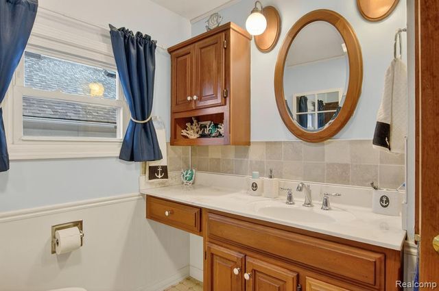 447 Maple Street, Wyandotte, MI 48192