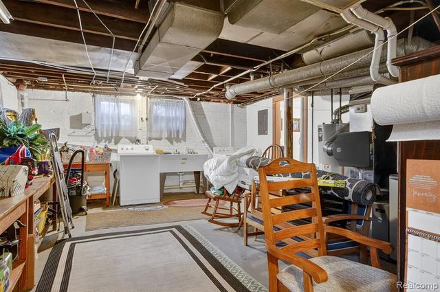 447 Maple Street, Wyandotte, MI 48192