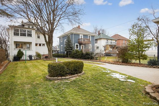 447 Maple Street, Wyandotte, MI 48192
