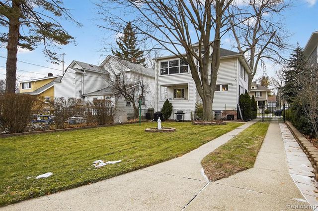 447 Maple Street, Wyandotte, MI 48192