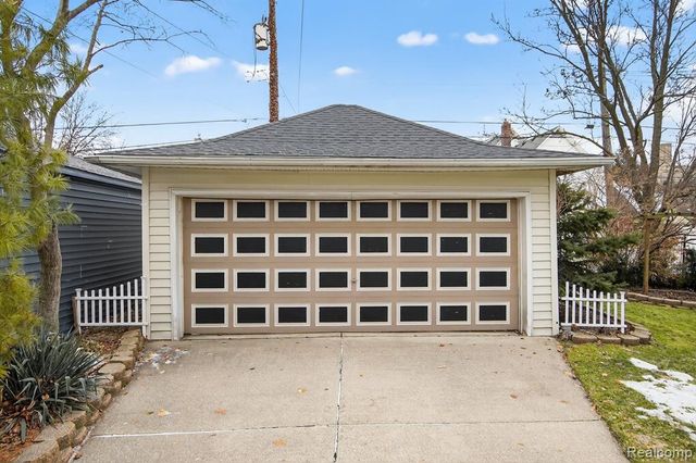 447 Maple Street, Wyandotte, MI 48192