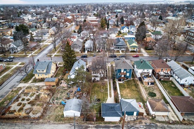 447 Maple Street, Wyandotte, MI 48192